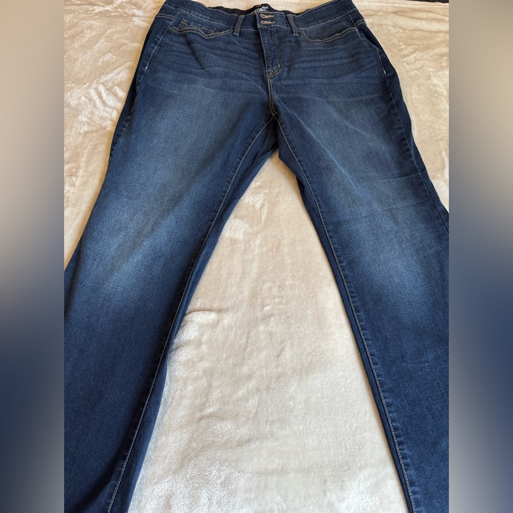 Women's Blue Jeans ( Bootcut Jeans) - Picture 9 of 12